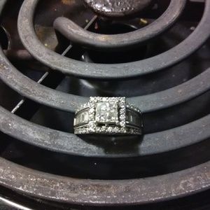 14kt white gold 1.9tcw diamonds, they are GIA